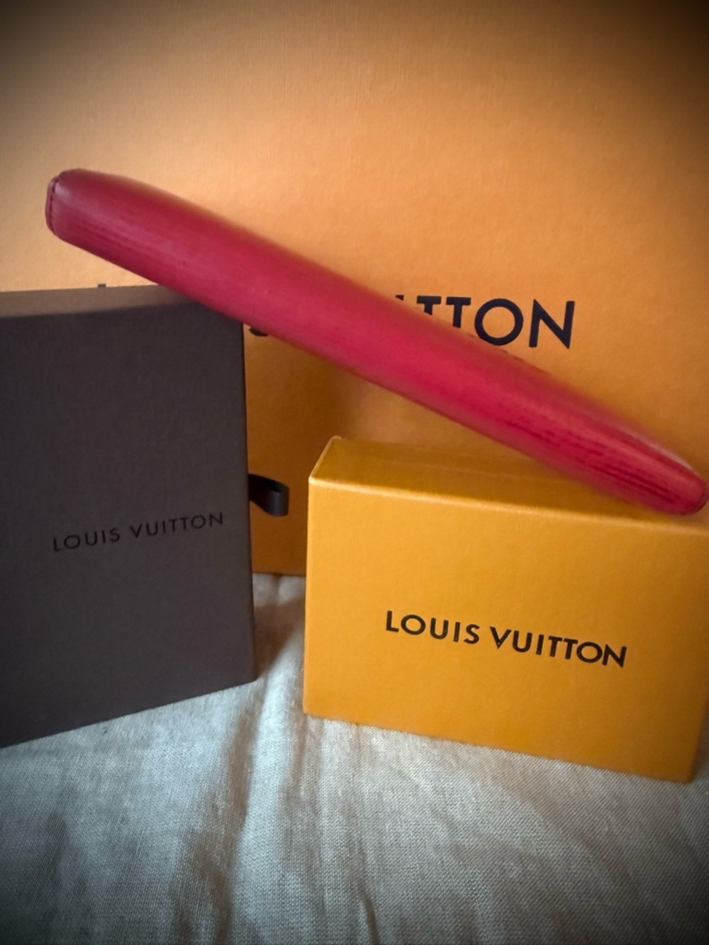 Louis Vuitton Red Sarah Long Wallet Clutch in Epi Leather - Picture 13 of 16